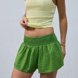 Kimchi blue linen blend relaxed flowy fit green yellow plaid shorts Large